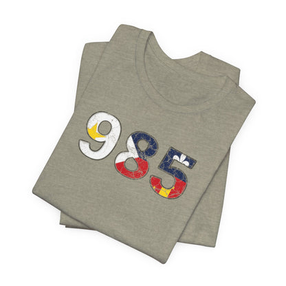 south-of-interstate-10-cajun-store-cajun-flag-985-area-code-t-shirt