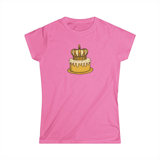 south-of-interstate-10-cajun-store-womens-king-cake-makes-me-happy-cajun-t-shirt